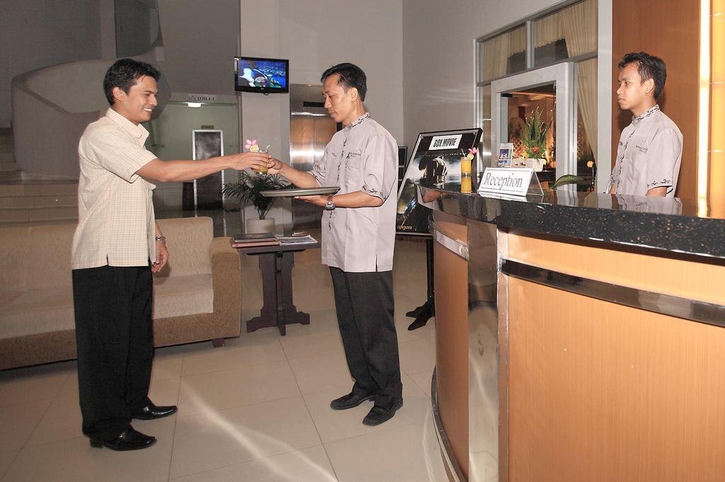 Hotel Narmada Convention Hall Mataram Esterno foto