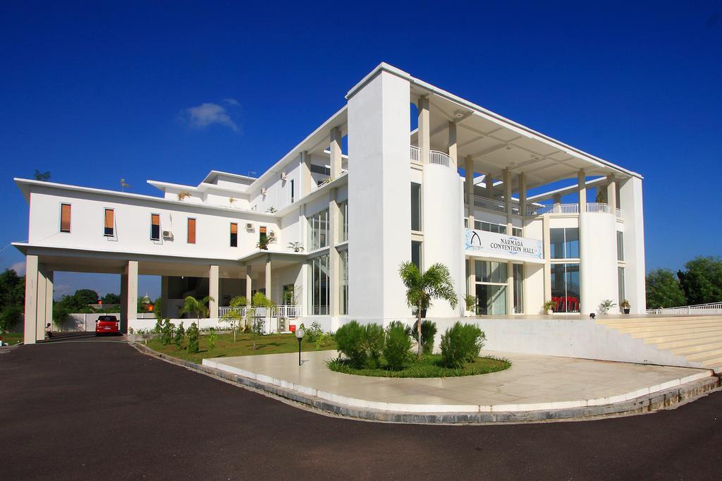 Hotel Narmada Convention Hall Mataram Esterno foto